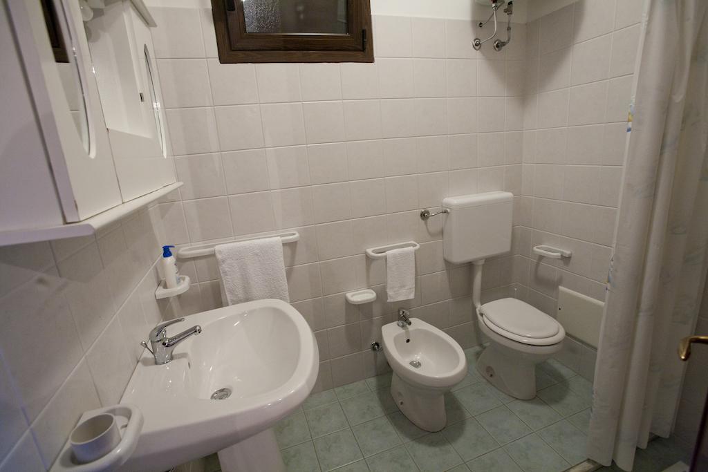 Residencefusaro Pajare Specchia Camera foto